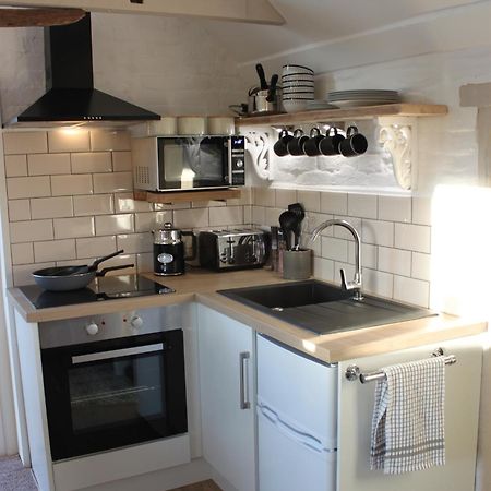 Beautiful Barn Conversion, 3 Bed, Hot Tub, Sauna, Gym, Enclosed Garden 赖德 外观 照片