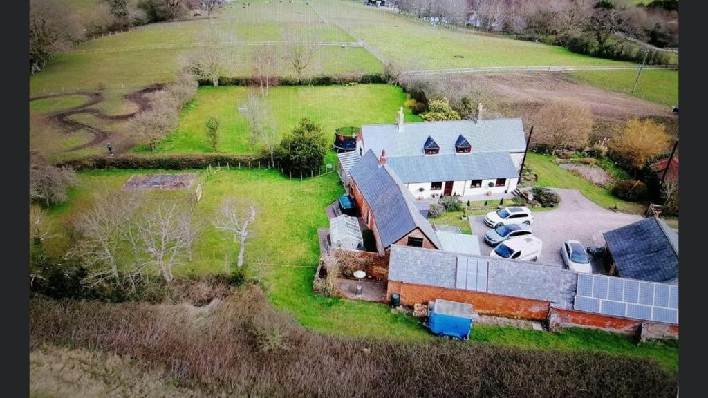 Beautiful Barn Conversion, 3 Bed, Hot Tub, Sauna, Gym, Enclosed Garden 赖德 外观 照片