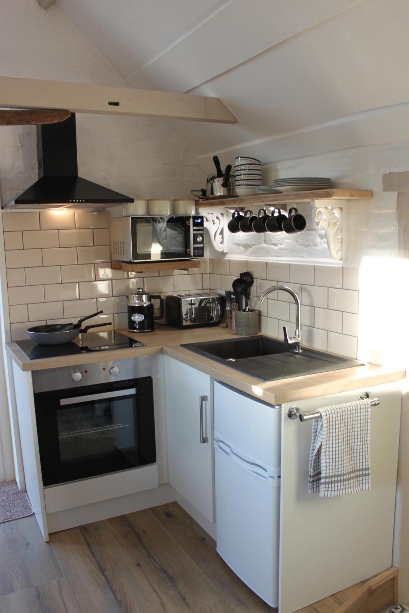 Beautiful Barn Conversion, 3 Bed, Hot Tub, Sauna, Gym, Enclosed Garden 赖德 外观 照片